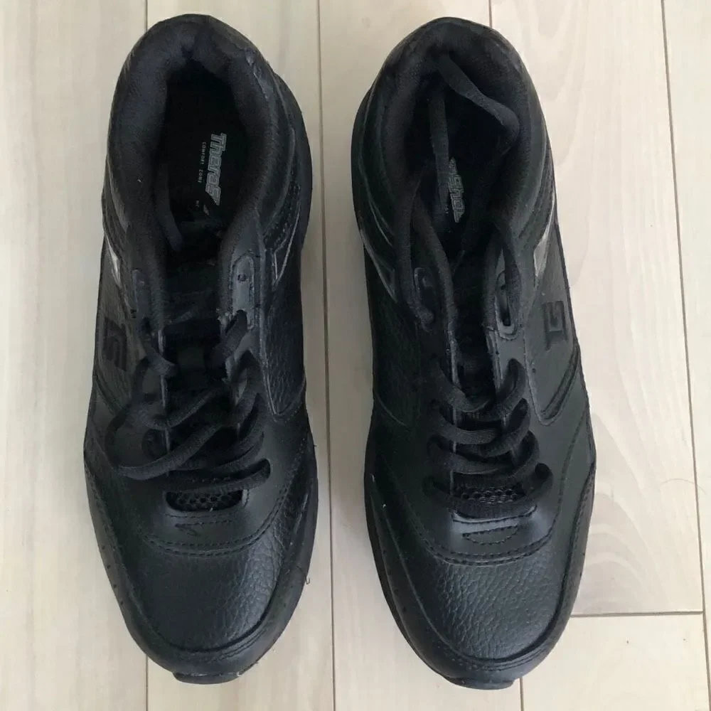 TheraShoe Women's Lace-Up Fashion Sneakers Black 7.5 W